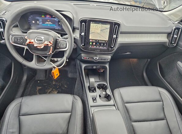YV4L12UK2T2697761 2026 VOLVO XC40 Black Вид панелі приладів
