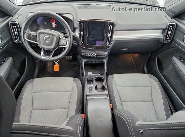 YV4L12UK6P2963479 2023 VOLVO XC40 White Widok deski rozdzielczej