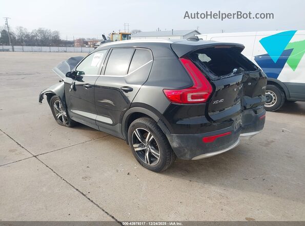 YV4L12UK9R2331112 2024 VOLVO XC40 Черный 