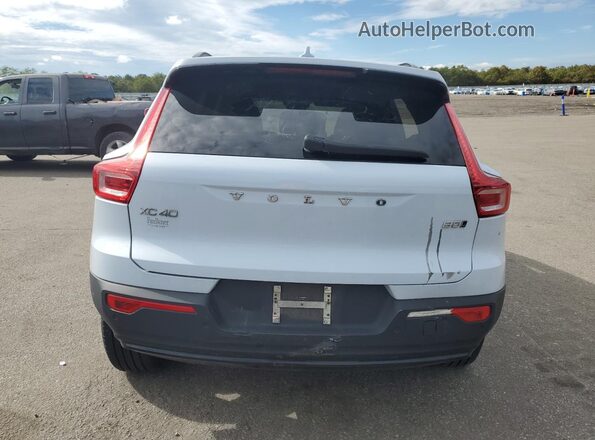 YV4L12UL6R2263134 2024 VOLVO XC40 White 