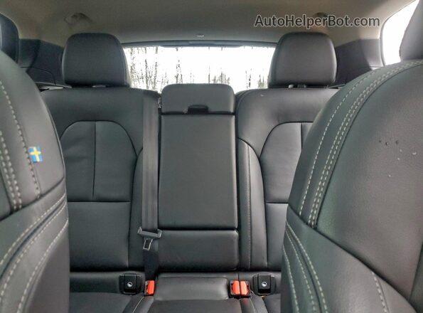 YV4L12UM7R2275835 2024 VOLVO XC40 Gray Вид задніх сидінь