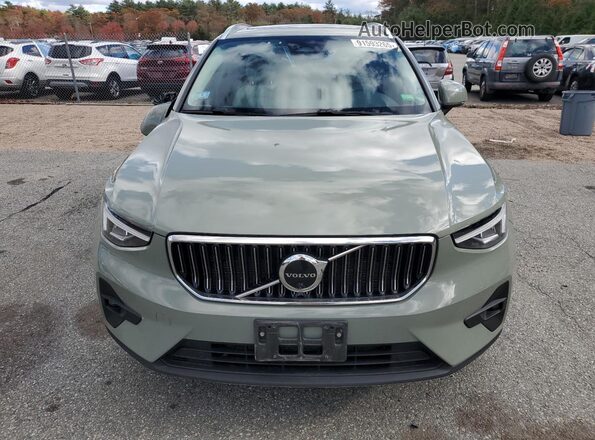 YV4L12UN3P2029368 2023 VOLVO XC40 Green 