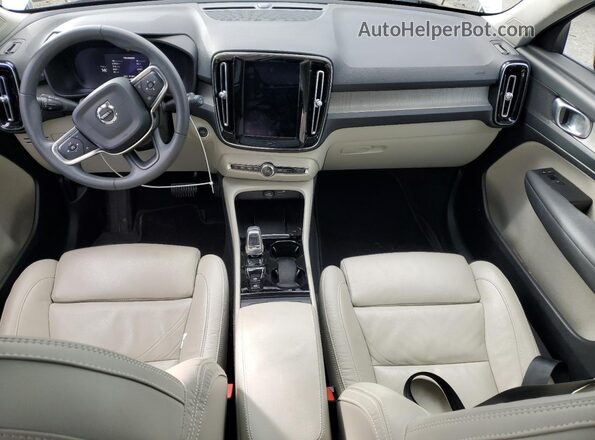 YV4L12UW5P2013021 2023 VOLVO XC40 White 
