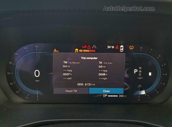 YV4L12UX4P2074823 2023 VOLVO XC40 White Widok zestawu wskaźników