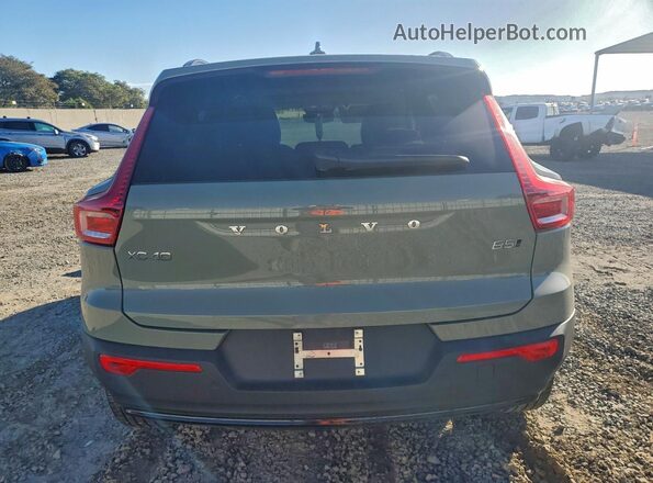 YV4L12UX6P2094118 2023 VOLVO XC40 Green Vista trasera