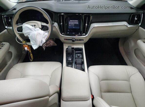 YV4L12WK3S2149330 2025 VOLVO V60 White Vista del salpicadero