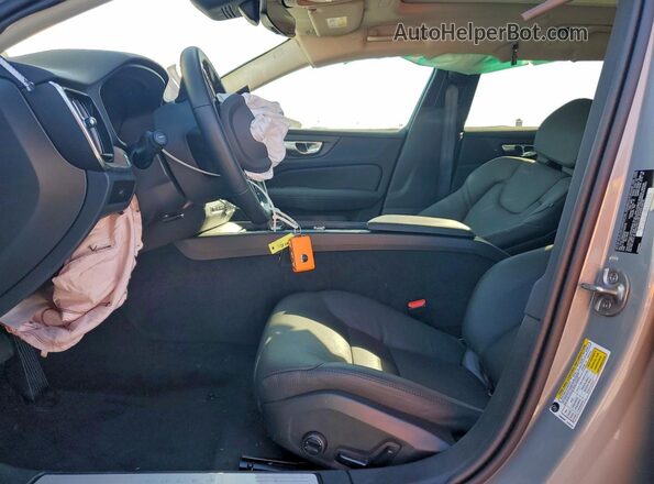 YV4L12WKXS2150118 2025 VOLVO V60 Серый Вид салона спереди