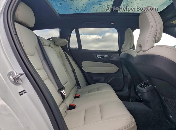 YV4L12WL8S2146691 2025 VOLVO V60 White Սալոնի հետևի տեսք