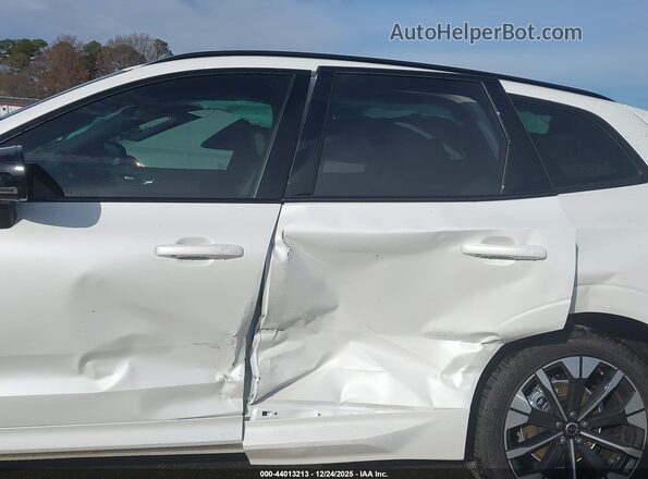 YV4M12RC6T1341535 2026 VOLVO XC60 White Vista frontal