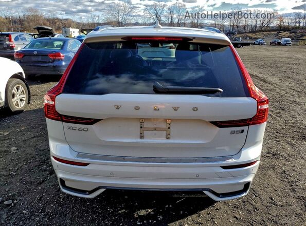YV4M12RC9S1016067 2025 VOLVO XC60 White Հետևի տեսք