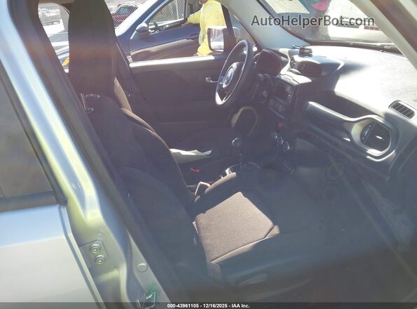 ZACCJAAW0GPD32866 2016 JEEP RENEGADE Silver Widok wnętrza z przodu