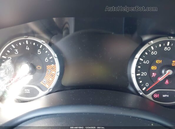 ZACNJCBB3MPN11086 2021 JEEP RENEGADE Silver 