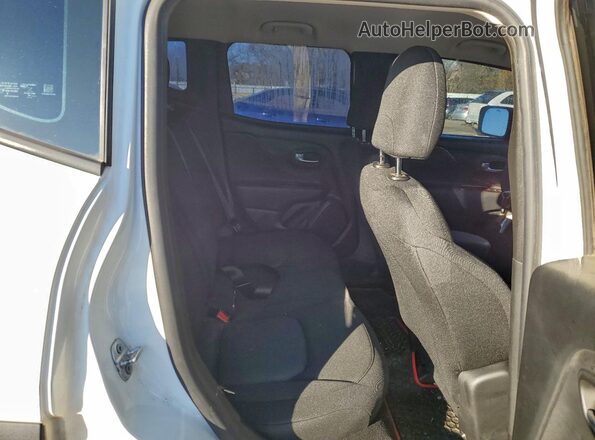 ZACNJDA16NPN99065 2022 JEEP RENEGADE White 