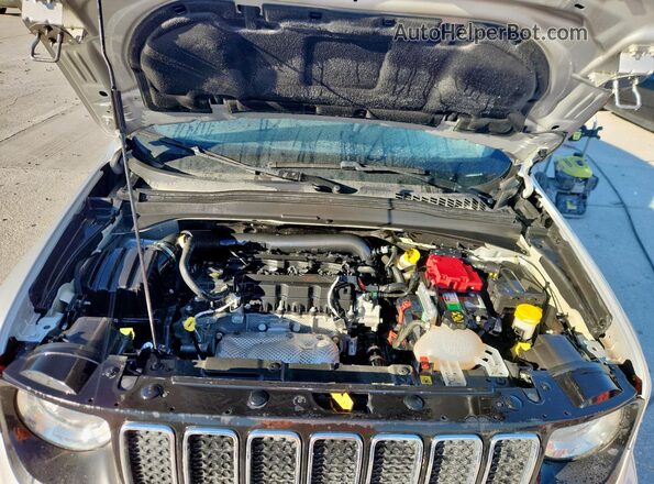 ZACNJDAB8MPN21183 2021 JEEP RENEGADE Silver Vista del compartimento del motor