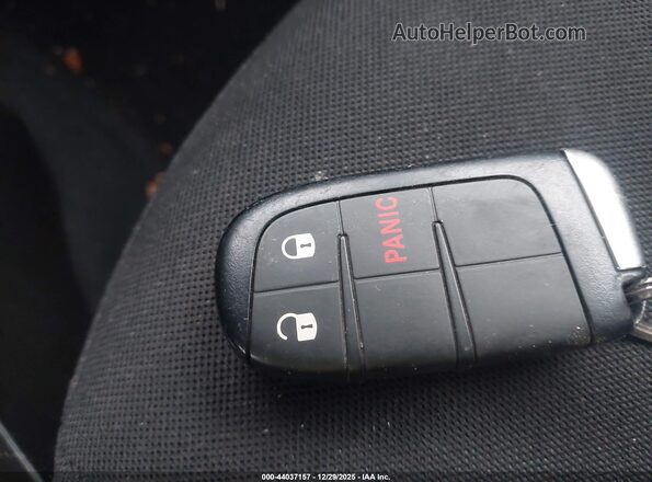 ZACNJDB11PPP69320 2023 JEEP RENEGADE White Առջևի վահանակի տեսք