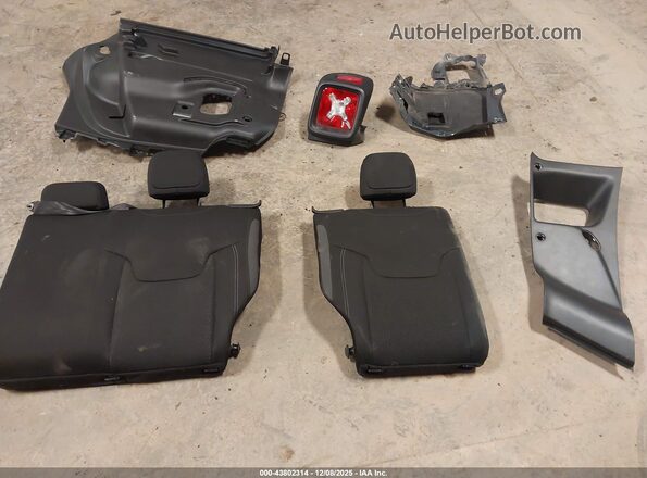 ZACNJDB13PPP62580 2023 JEEP RENEGADE Blue Вид щитка приладів
