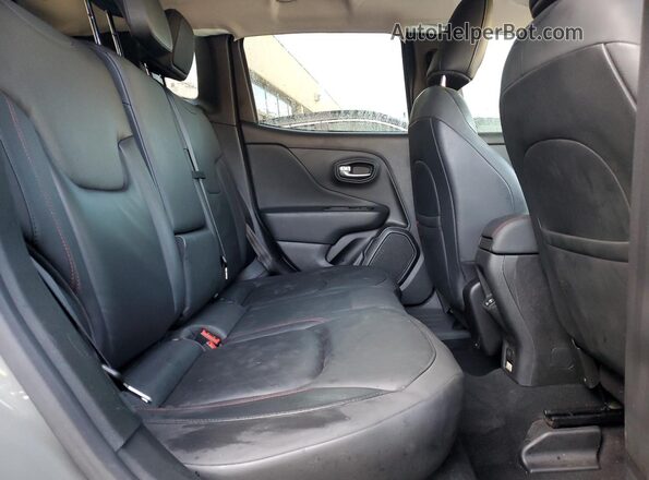 ZACNJDC17NPN68775 2022 JEEP RENEGADE Gray 