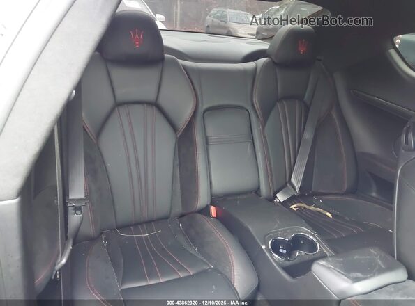 ZAM45VLA5H0224280 2017 MASERATI GRANTURISM Green 