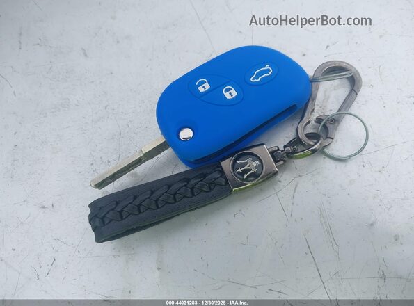 ZAM45VLA9J0271219 2018 MASERATI GRANTURISM Gray Vista del salpicadero