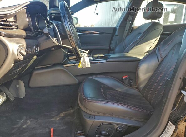 ZAM56YRL3J1281587 2018 MASERATI QUATTROPOR Black Widok wnętrza z przodu