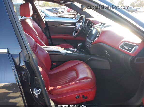 ZAM57RSS8H1233596 2017 MASERATI GHIBLI Black Front interior view