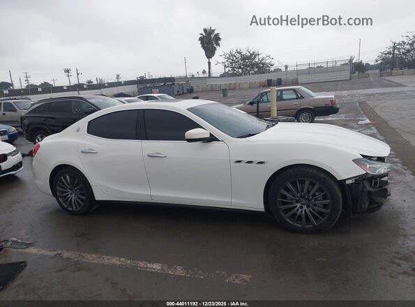 ZAM57XSA7L1344497 2020 MASERATI GHIBLI White 360 interior view