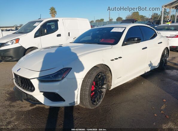 ZAM57YSS6M1371982 2021 MASERATI GHIBLI White Vista tres cuartos delantera izquierda
