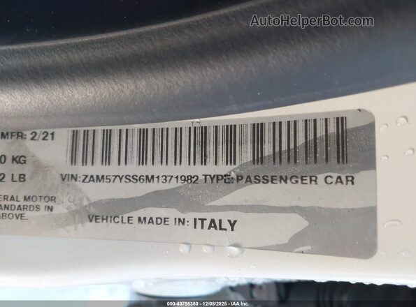 ZAM57YSS6M1371982 2021 MASERATI GHIBLI White Vista del compartimento del motor