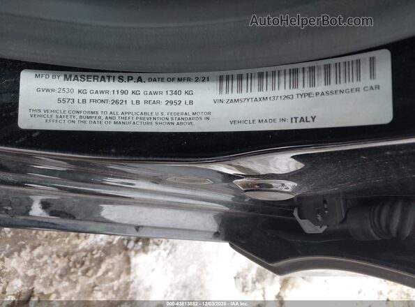 ZAM57YTAXM1371263 2021 MASERATI GHIBLI Black Vista del compartimento del motor