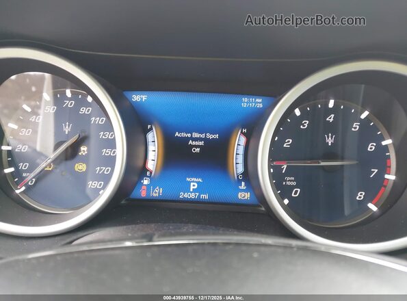 ZAM57YTL0K1322135 2019 MASERATI GHIBLI Белый Вид задних сидений