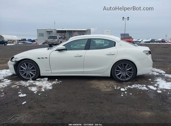 ZAM57YTL0K1322135 2019 MASERATI GHIBLI Белый Панорамный вид салона 360°