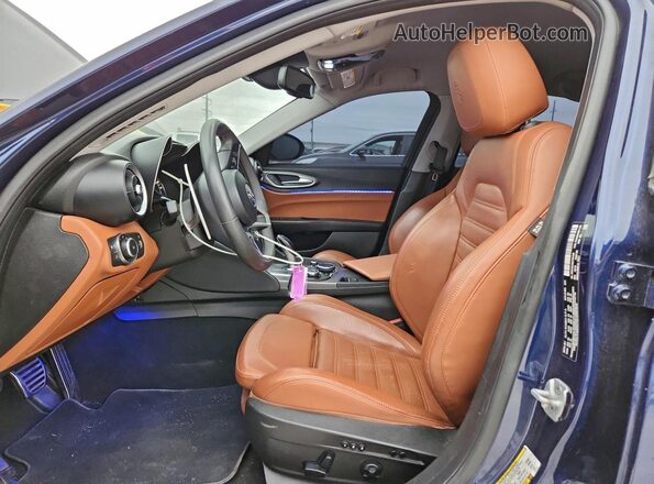 ZARFAECN9J7581346 2018 ALFA ROMEO GIULIA Blue 