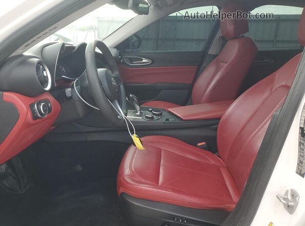 ZARFAMAN1K7622177 2019 ALFA ROMEO GIULIA Белый Вид салона спереди