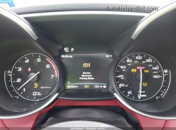 ZARFAMAN3L7637233 2020 ALFA ROMEO GIULIA Black Вид задніх сидінь