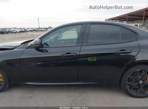 ZARFAMAN3L7637233 2020 ALFA ROMEO GIULIA Black Панорамний вид салону 360°