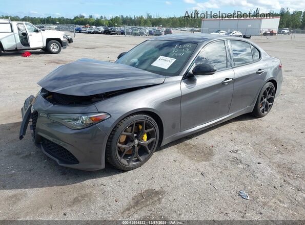 ZARFAMAN7L7637591 2020 ALFA ROMEO GIULIA Gray 