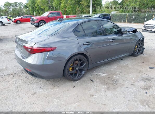 ZARFAMAN7L7637591 2020 ALFA ROMEO GIULIA Gray 