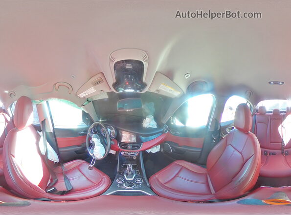ZARFAMAN7M7639052 2021 ALFA ROMEO GIULIA Red 360 interior view