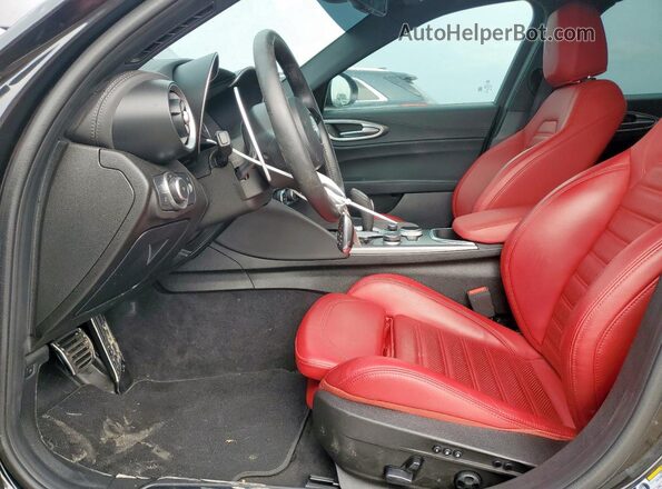 ZARFAMBN0P7666869 2023 ALFA ROMEO GIULIA Black Սալոնի դիմացի տեսք