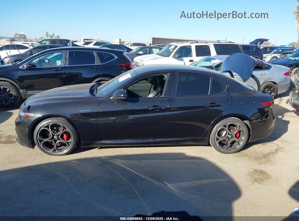 ZARFAMBN0P7669576 2023 ALFA ROMEO GIULIA Black 