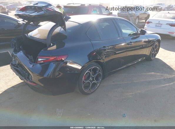 ZARFAMBN0P7669576 2023 ALFA ROMEO GIULIA Black 