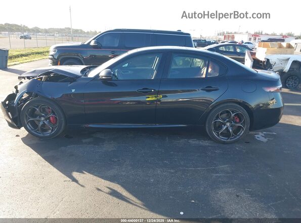 ZARFAMBN0R7682797 2024 ALFA ROMEO GIULIA Black Սալոնի 360 աստիճան տեսք