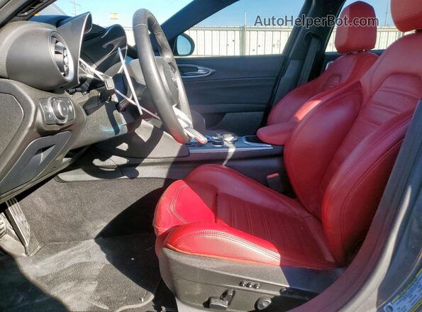 ZARFAMBN3P7669944 2023 ALFA ROMEO GIULIA Gray Սալոնի դիմացի տեսք