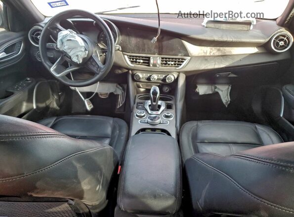 ZARFAMBN5P7671226 2023 ALFA ROMEO GIULIA Red წინა პანელის ხედი