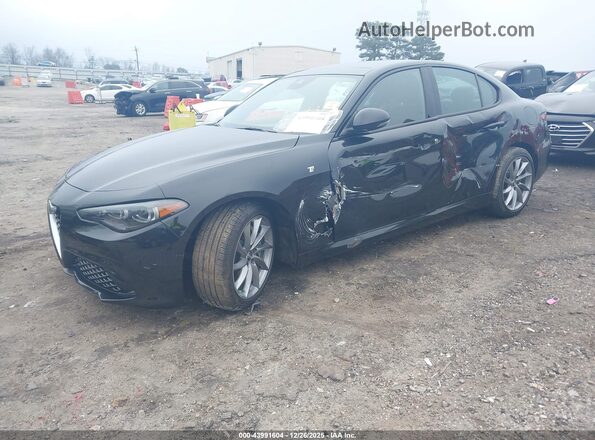 ZARFAMBN5R7679958 2024 ALFA ROMEO GIULIA Black Przód lewy