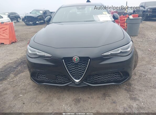 ZARFAMBN5R7679958 2024 ALFA ROMEO GIULIA Black Widok zestawu wskaźników