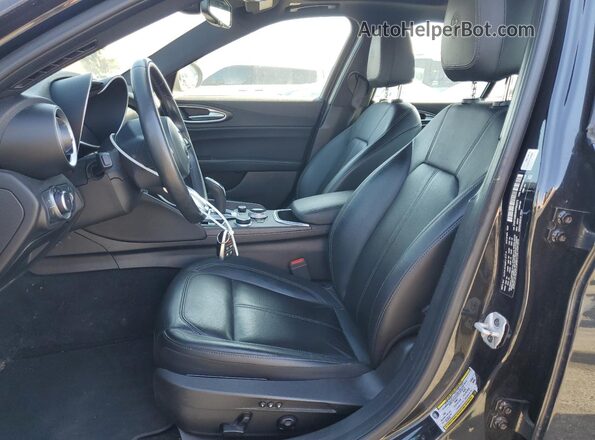 ZARFAMBN6N7662273 2022 ALFA ROMEO GIULIA Черный Вид салона спереди