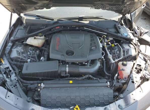 ZARFAMBNXM7644972 2021 ALFA ROMEO GIULIA Gray Widok wnętrza z tyłu