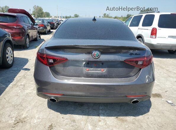 ZARFAMBNXM7644972 2021 ALFA ROMEO GIULIA Gray Widok z tyłu