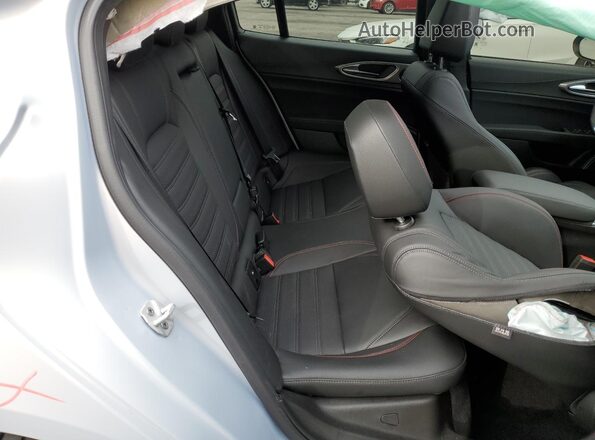 ZARFAMBNXR7682922 2024 ALFA ROMEO GIULIA Silver Rear seats view